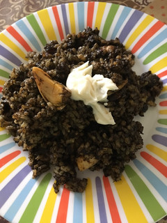 Una foto de Arroz negro con sepia