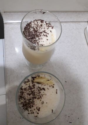 عکسی از دستور دسر شیر بستنی و خامه شکلات سفید