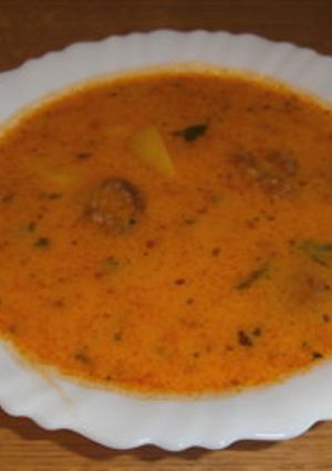 Magyaros burgonyaleves recept fotója