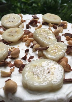 Hình của món Deluxe Banana Cake.