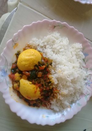 A picture of Egg Curry.