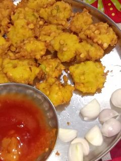 દાળવડા(Dal vada recipe in Gujarati) રેસીપી મુખ્ય ફોટો