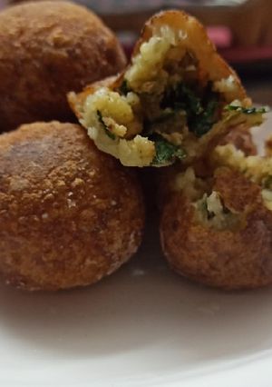 A picture of Buff vada / farali aloo pattice.