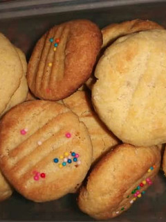 A picture of Cookies.