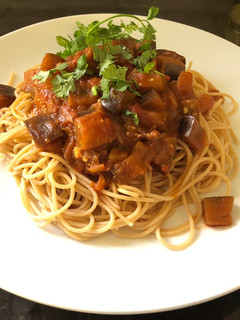 A picture of Easy spaghetti eggplant bolognese.