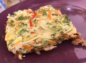 Una foto de Pastel de verduras y Chía con base de masa