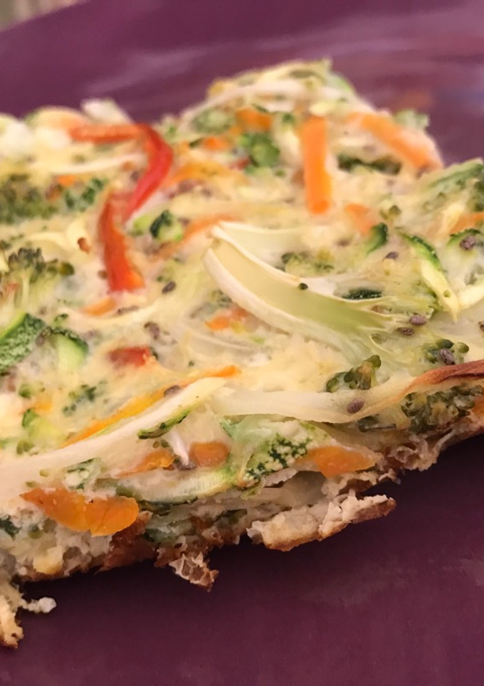 Una foto de Pastel de verduras y Chía con base de masa