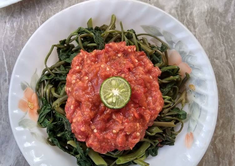 Langkah Mudah untuk Membuat Plecing Kangkung Khas Lombok yang Sempurna