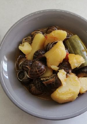 Φωτογραφία της συνταγής Χοχλιοί με πατάτες και κολοκύθια