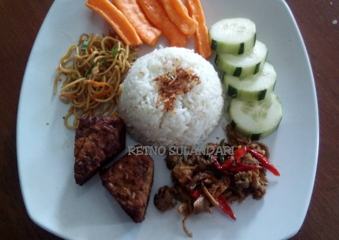 33a* Nasi gurih/lemak (rice cooker)