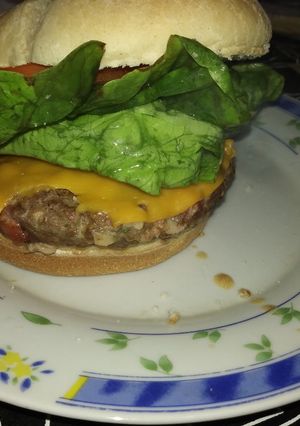 Una foto de Hamburguesas caseras con chorizo colorado