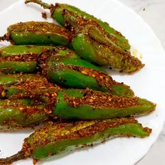 A picture of Instant Stuffed Green Chilli Pickle.