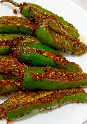 A picture of Instant Stuffed Green Chilli Pickle.