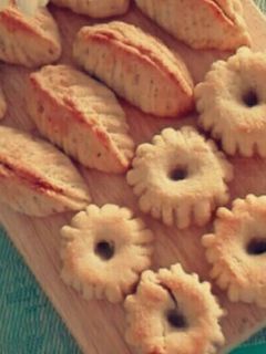 صورة لوصفة معمول بتمر وفستق حلبي