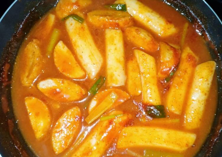 Tteokbokki (Korean Rice Cake)