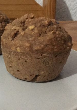 Una foto de Magdalenas integrales de banana y cacao