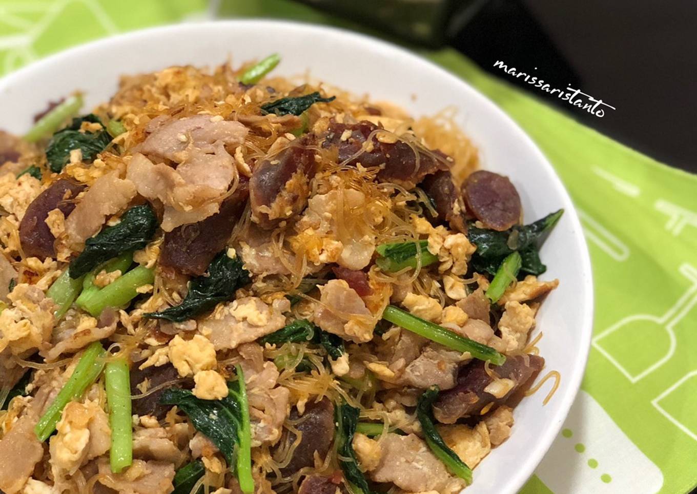 Bihun goreng daging