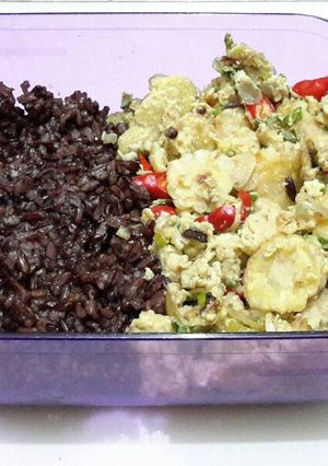Foto resep Spicy Corn Scramble Egg with Black Rice