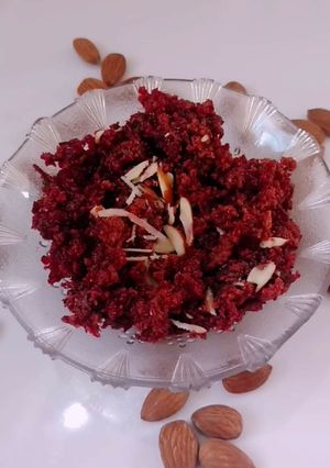 बीटरूट हलवा (Beetroot halwa recipe in hindi) रेसिपी मुख्य फोटो