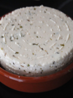 Una foto de Queso fresco de orégano