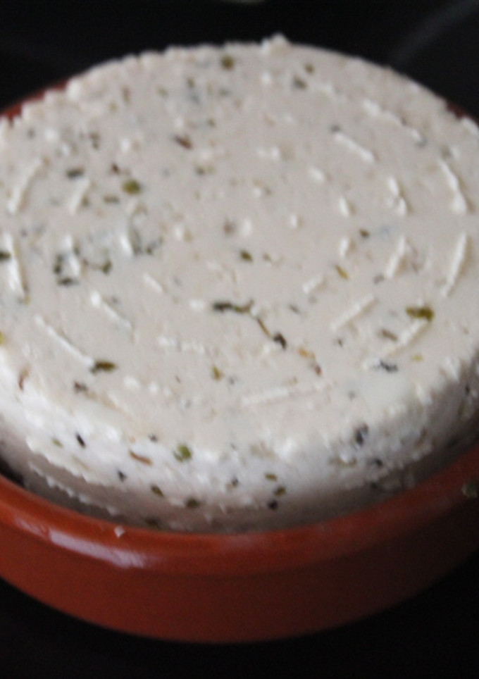 Una foto de Queso fresco de orégano