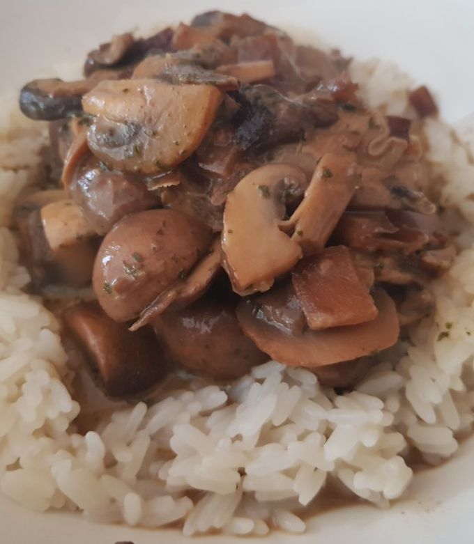 A picture of Mushroom Stroganoff.