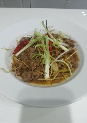 Hình của món Bò xả ớt.