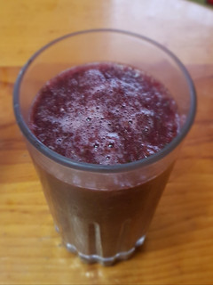 Una foto de Licuado de frutos rojos alto en fibra