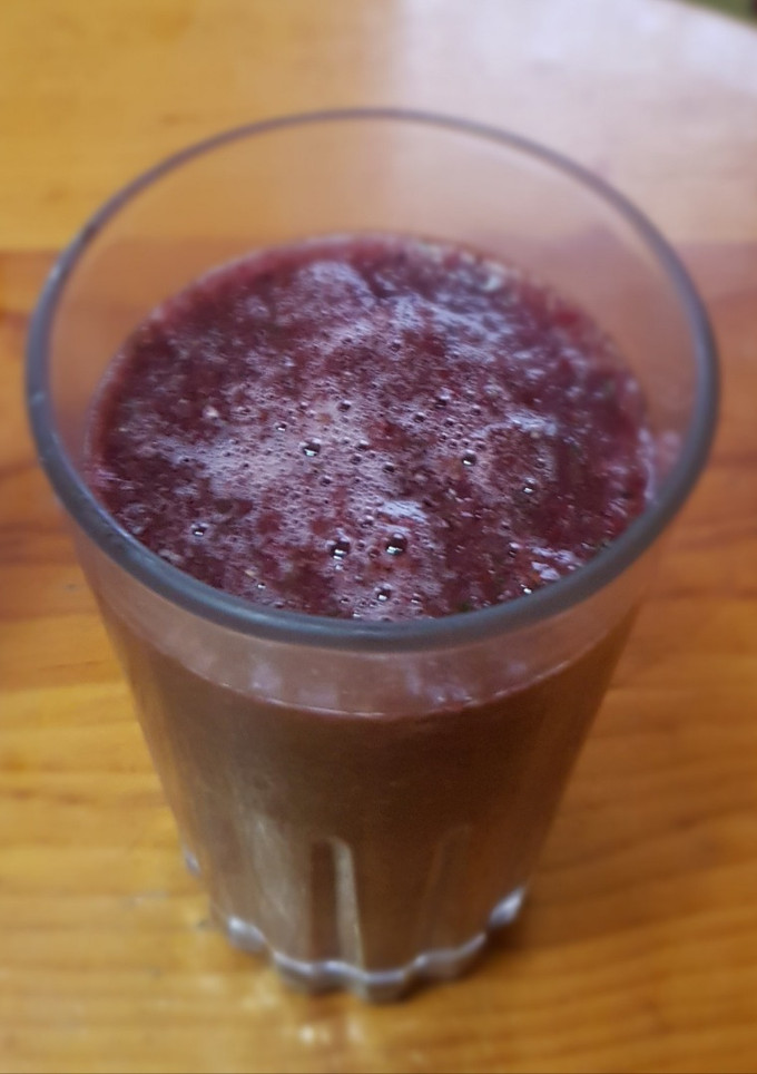 Una foto de Licuado de frutos rojos alto en fibra