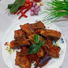 A picture of Balado Terong Ikan teri.