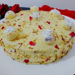 A picture of Rasmalai Cake.