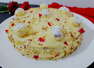 A picture of Rasmalai Cake.