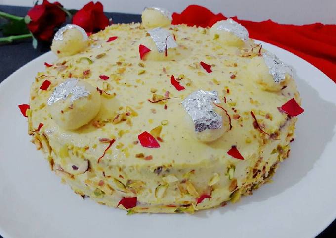 Saffron Rasmalai Cake (Eggless)