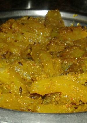 अचारी मूली (Achaari muli recipe in hindi) रेसिपी मुख्य फोटो
