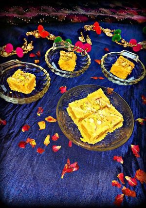 મગસ (Magas Recipe In Gujarati) રેસીપી મુખ્ય ફોટો