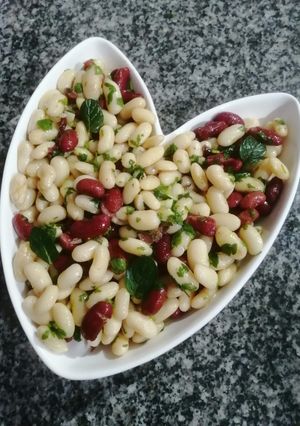 صورة لوصفة سلطه الفاصولياء الملونه