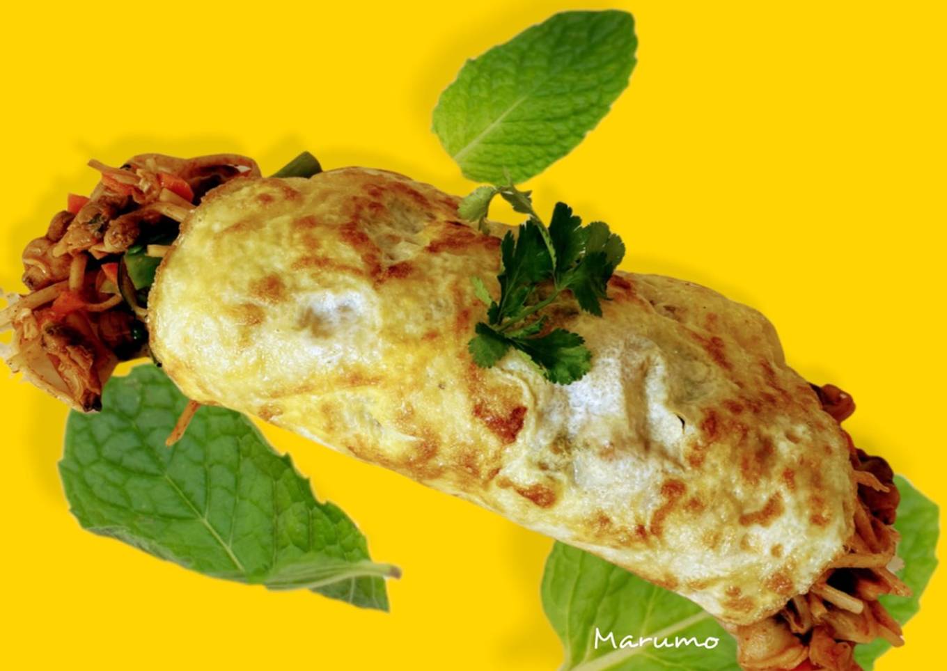 Stir Fry Clams and Whole Wheat Noodle with Roasted Chilies Paste