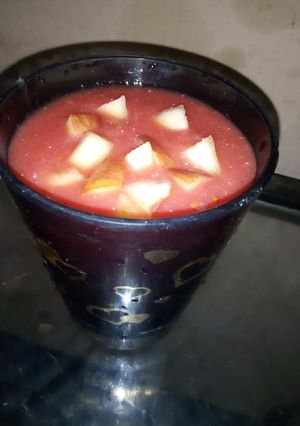 A picture of Watermelon smoothies with apple.