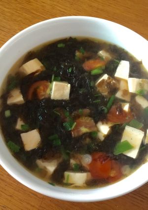 Hình của món Canh chay rong biển đậu hủ.