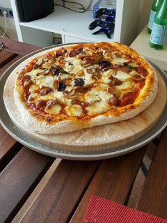 A picture of Pizza.