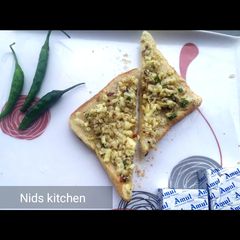 A picture of Chilli cheese toast.