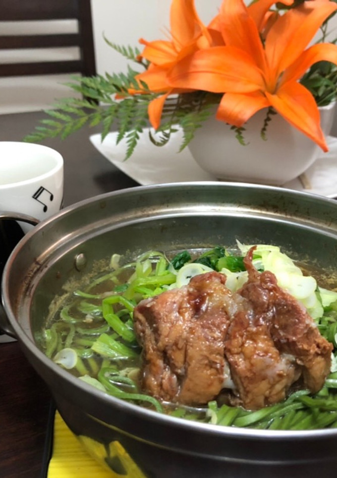 Una foto de Ramen japonés en salsa de soya🇺🇾 🇯🇵 しょうゆラーメン