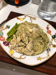 青醬佐魚菲力義大利麵🍝 的食譜成品照片