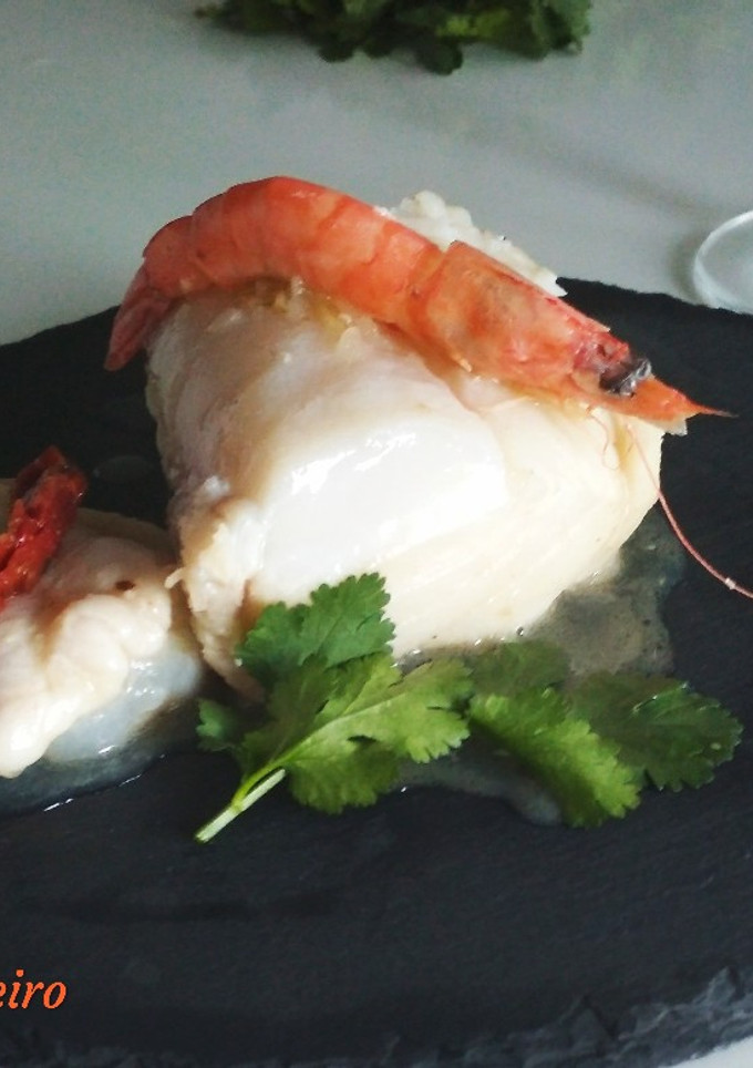 Una foto de Skrei en salsa
