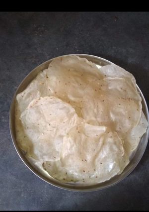 A picture of Potato papads.