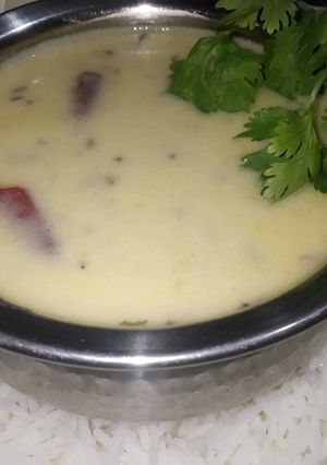 કઢી(kadhi recipe in Gujarati) રેસીપી મુખ્ય ફોટો