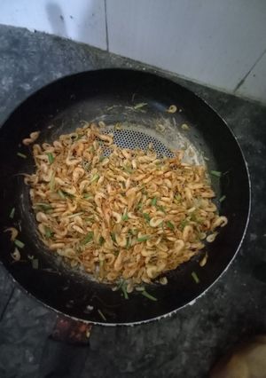 Hình của món Tép rang hành.