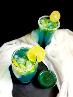 ப்ளூ லெமன் ட்ரிங்க்ஸ் (blue curacao lemonade recipe in tamil) செய்முறை முக்கிய புகைப்படம்