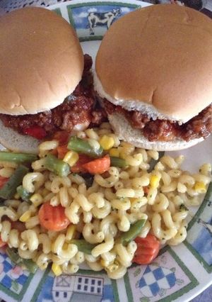 A picture of Sloppy Joes and Pasta Salad.
