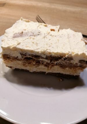 Mézes kekszes mogyorós tiramisu recept fotója